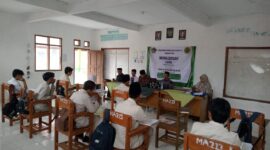 Kegiatan Munaqosah Paper bagi Peserta didik kelas XII Mualimin