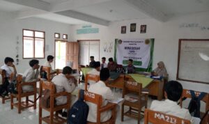 Kegiatan Munaqosah Paper bagi Peserta didik kelas XII Mualimin