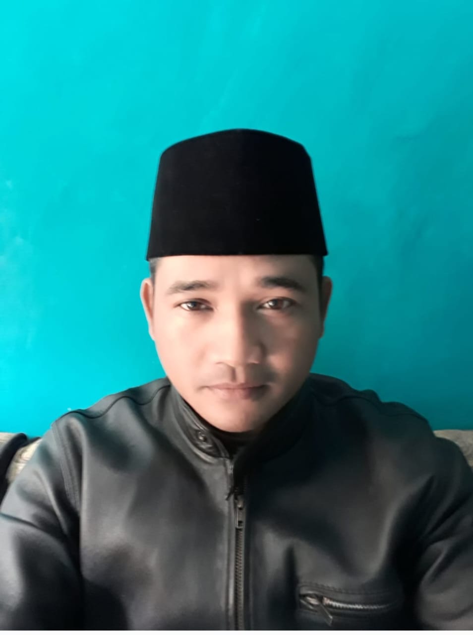 Asep Bima Salah seorang Tokoh aktivis Lingkungan Desa Cigadog yang concern dalam pengembangan dan kemajuan Desa Cigadog.