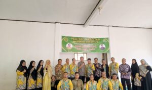 Foto bersama para Asatidzah MA Darusyifa dalam kegiatan Visitasi Akreditas Tahun 2024