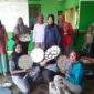 Ibu-Ibu Warga Kp. Palingping Desa Sudalarang bangkit dengan mengembangkan Industri Kicimpring