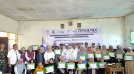 Foto: Kegiatan pemberian penghargaan kepada 17 KPM PKH Kecamatan Garut Kota yang telah Graduasi mandiri