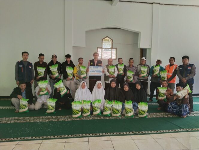 
					Sinergi Kepedulian, PD Persis Garut dan Yayasan Yuk Peduli Salurkan Beras Perdana untuk 30 Penerima di Karangtengah