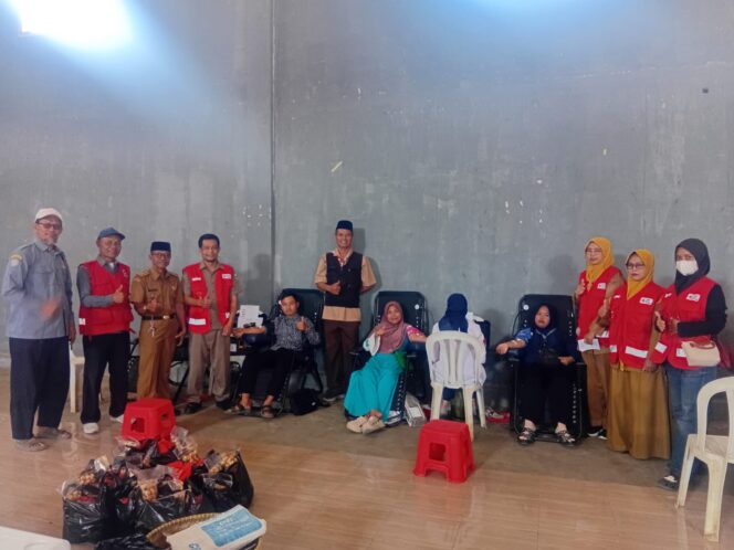 
					PMR SMK IT Bina Nusantara Selaawi Gelar Donor Darah, Santri Persis 218 Al-Ittihad Turut Jadi Relawan